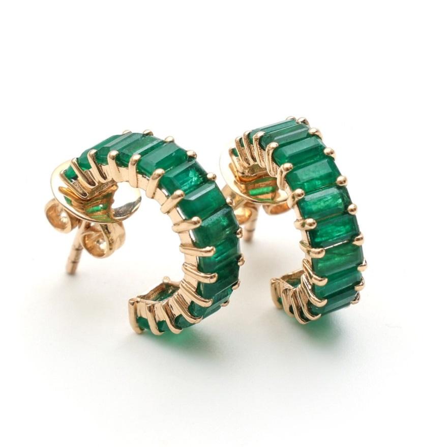 Natürliche Smaragd Ohrringe in Ohrring in 14k Gold Damen im Angebot