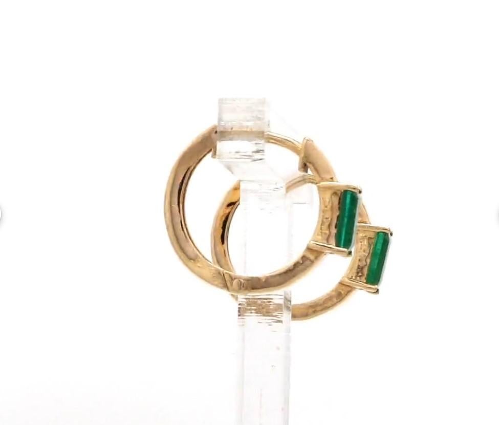Natürliche Smaragd-Ohrringe aus 14k Gold im Zustand „Neu“ im Angebot in New York, NY