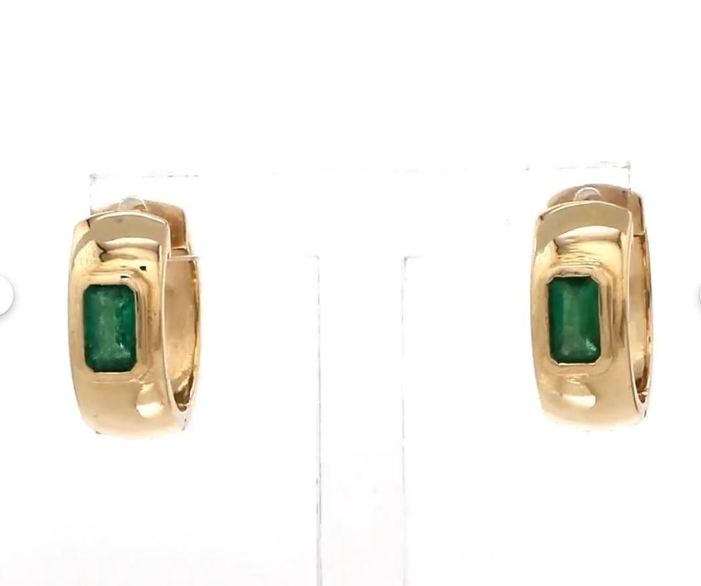 Smaragd-Mini-Reifen-Ohrring gold  Natürliche achteckige Smaragd lebendige grüne Reifen Ohrringe Gold  Mini Smaragd minimalistische Ohrringe gold

EDELSTEIN-DETAILS :
✦ Edelstein : Blauer Saphir
✦ Edelsteinart : Natürlich
✦ Größe der Edelsteine: 6x4