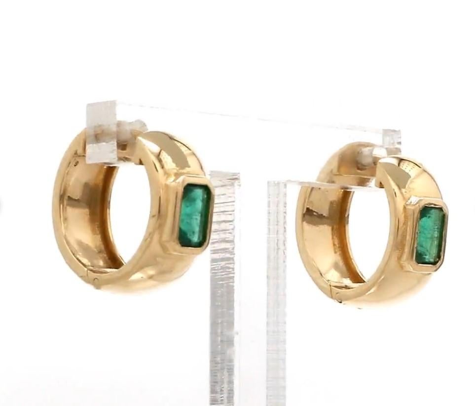 Natürliche Smaragd-Ohrringe aus 14k Gold im Angebot 1
