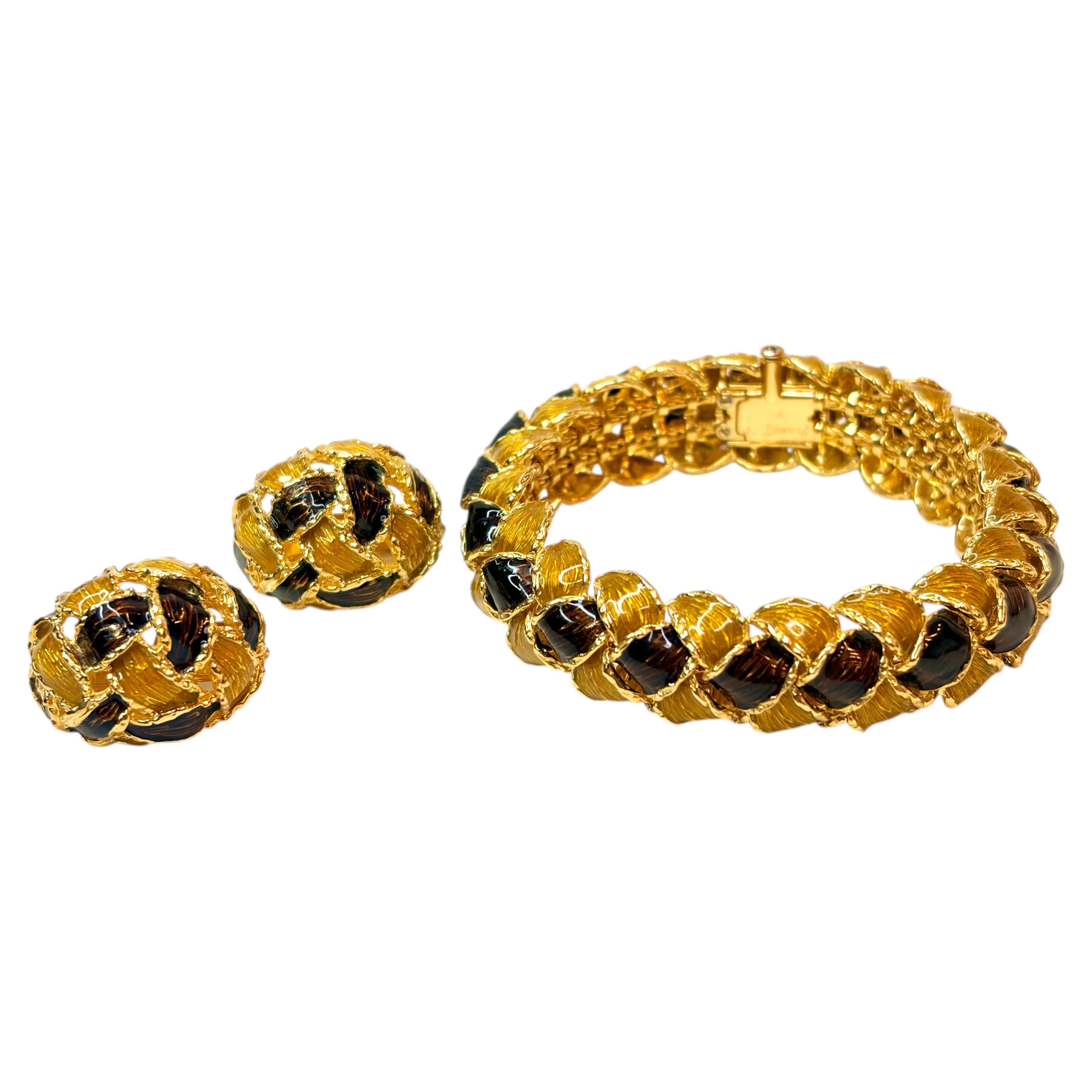 Set di bracciali e orecchini Piaget d'epoca, oro giallo 18 carati e smalto in vendita