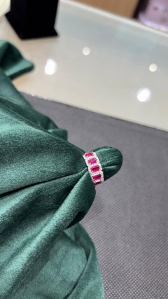 Bague « halo » en or 18 carats naturel, sertie d'un rubis et de diamants totalisant 0,47 carat