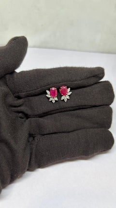 Pendientes de oro de 18 quilates con rubí de 3,41 ct y diamante de 0,59 ct, India, nuevos