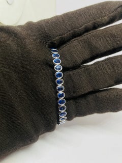 Élégant bracelet en or 18 carats serti de saphirs bleus, 17,38 carats