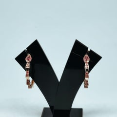 Boucles d'oreilles clous en or 18 carats naturel avec rubis de 1,07 ct, une élégance intemporelle
