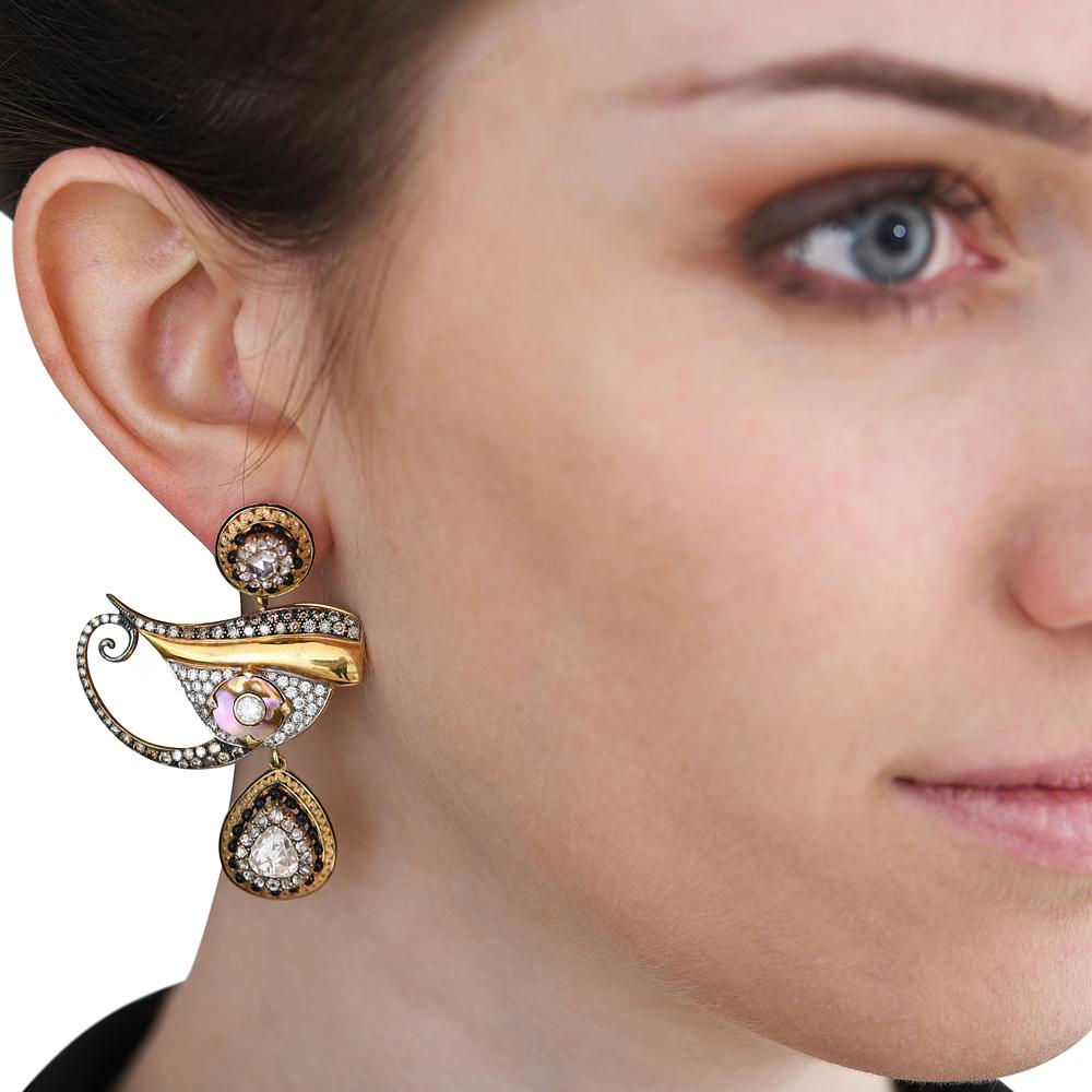 Sylvie Corbelin One of A Kind Eye Shape Pair of Earrings with Rosecut Diamonds Damen