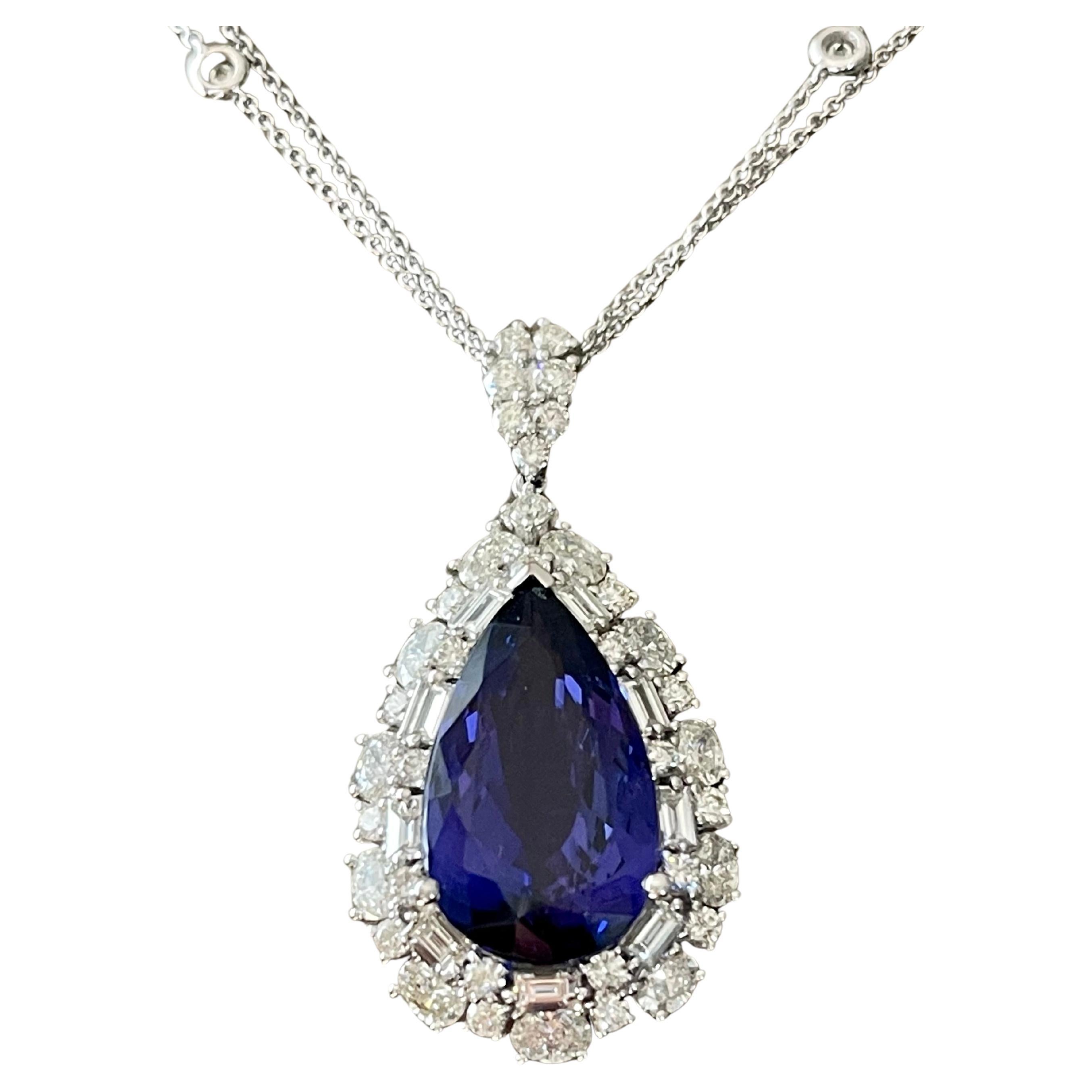 12,90 Karat Tansanit Diamant-Anhänger mit Kette aus 18 Karat Weißgold