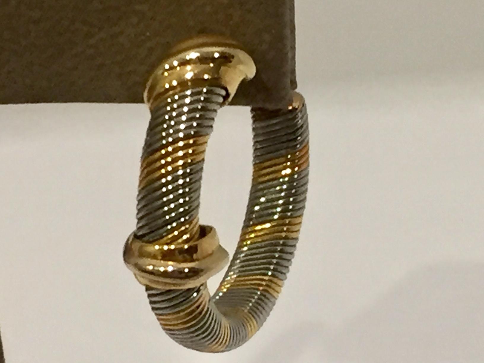 Cartier 1980s 18 Karat Yellow Gold and Stainless Steel Hoop Earrings In Good Condition In Zurich, Zollstrasse