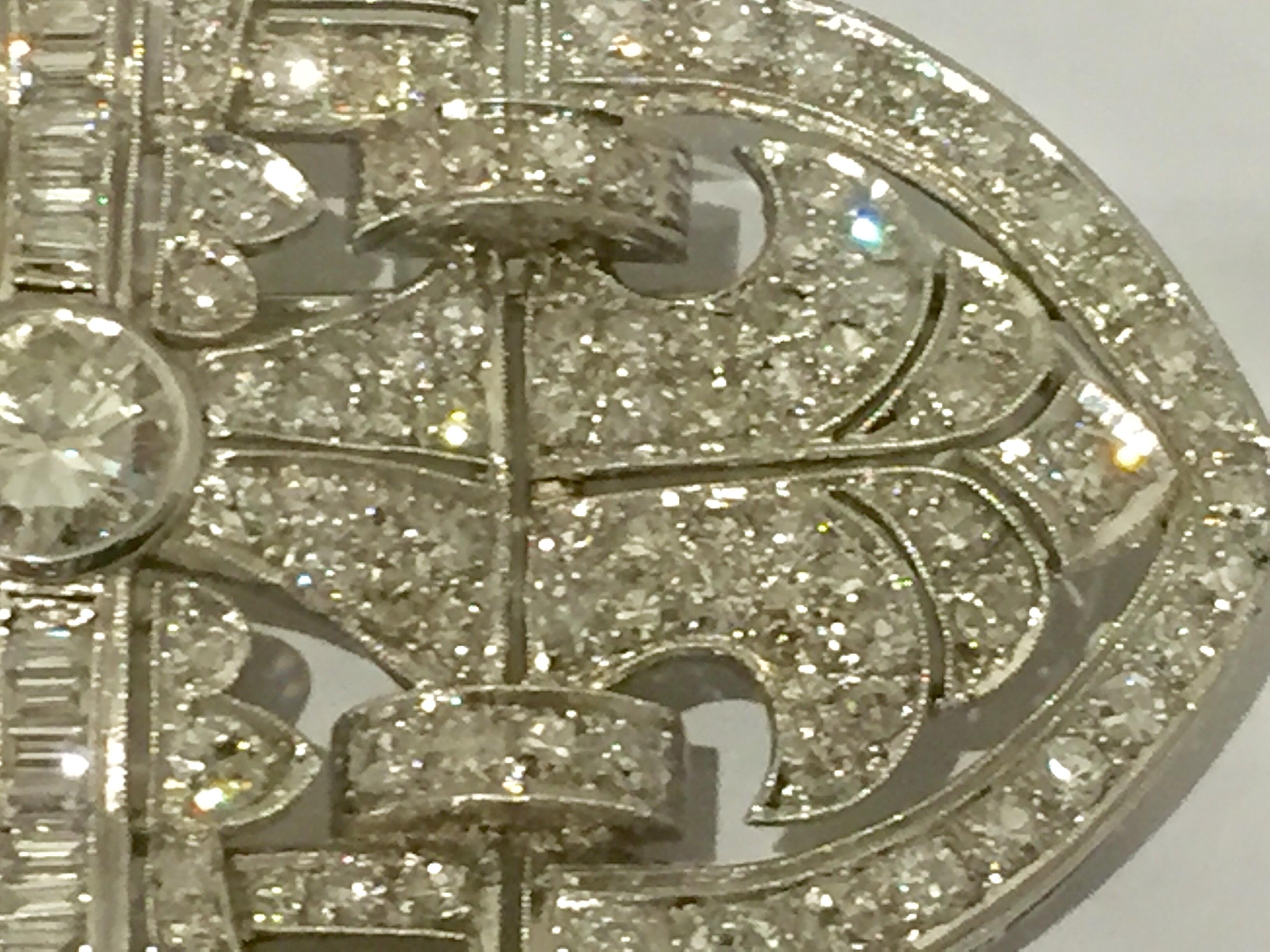 Old Mine Cut Glamorous Art Déco Platinum Diamond Brooch For Sale