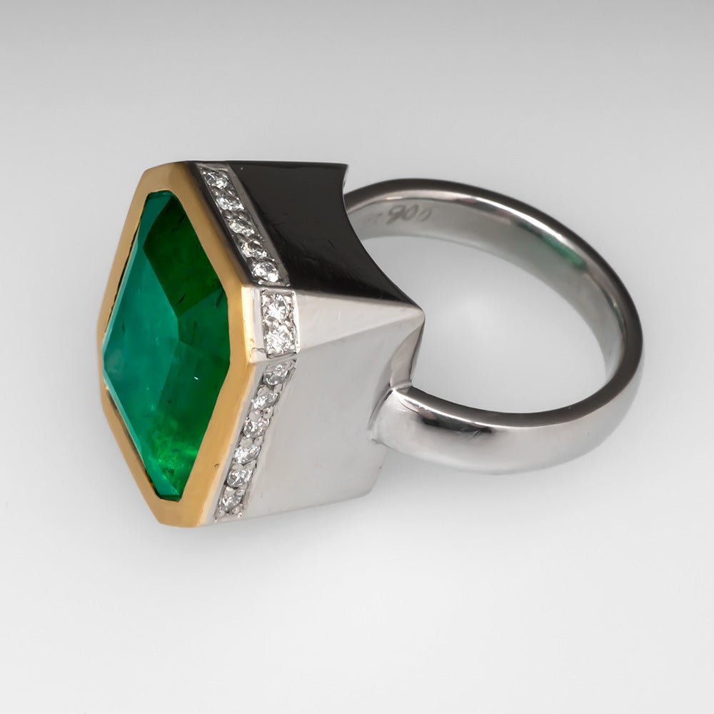 Women's Custom 14 Carat Emerald Gold Platinum Cocktail Ring For Sale