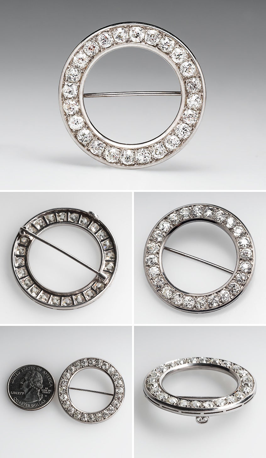 Art Deco  Diamond Circle Platinum Brooch In Good Condition For Sale In Bellevue, WA