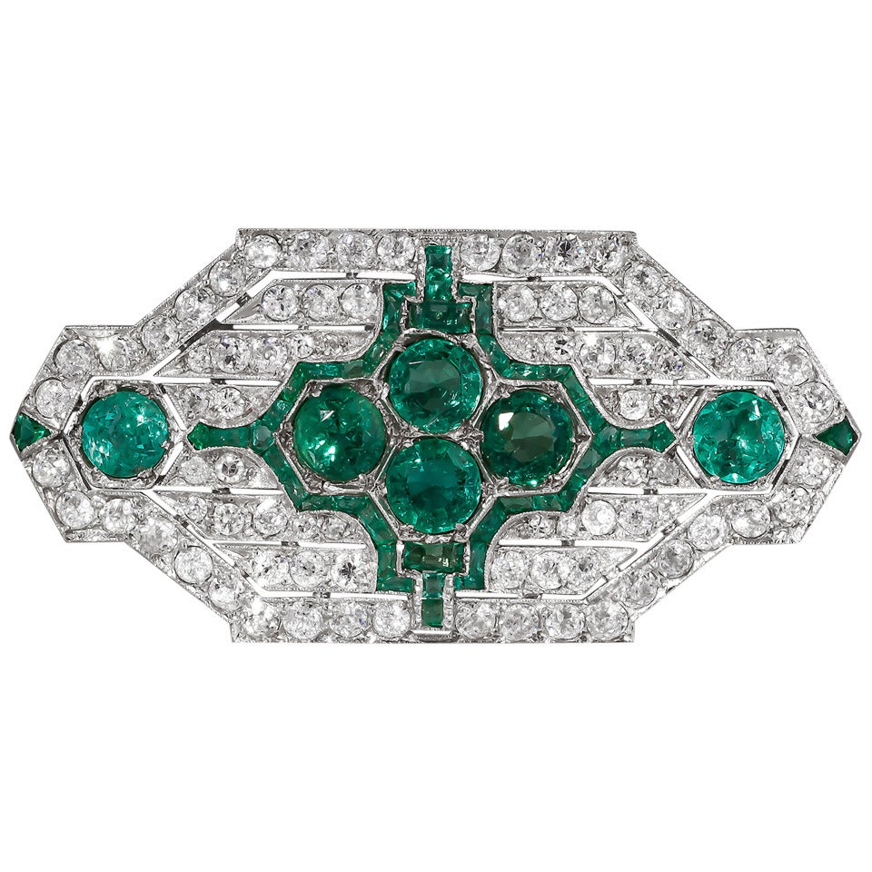 Art Deco Emerald Diamond Platinum Brooch For Sale