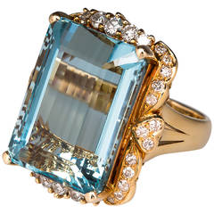 25 Carat Aquamarine Diamond Gold Cocktail Ring