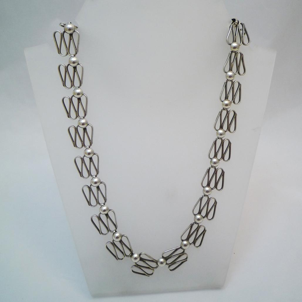 Women's Design Necklace in Silver Scandinavia