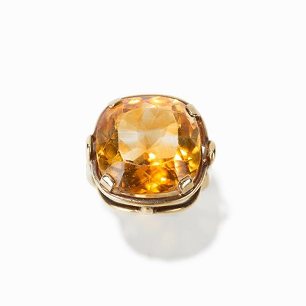 Gold ring with cushion cut citrine, 14 carat, 1920s

14 carat gold
Europe, 1920s
Citrine in cushion cut of 17 x 17 mm
hallmark inside 