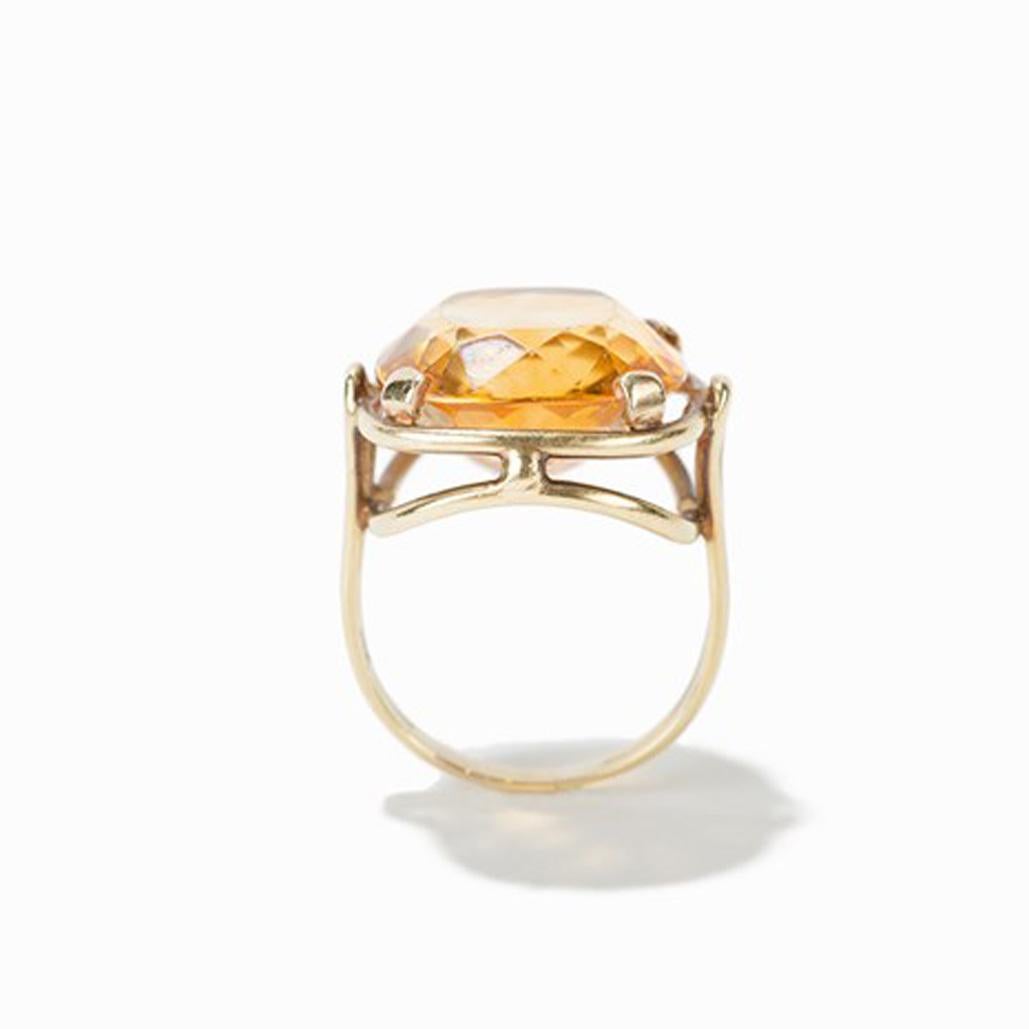 Gold Ring with Cushion Cut Citrine, 14 Carat, 1920s In Good Condition In Berlin, DE