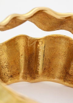 Chanel  Vintage Modernist Design 18K Gold Cuff