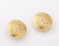 Van Cleef & Arples 18K Gold Woven Circle Earrings