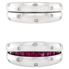 Anillo de oro blanco de 18 quilates con rubíes y diamantes, de banda cónica y bisagra