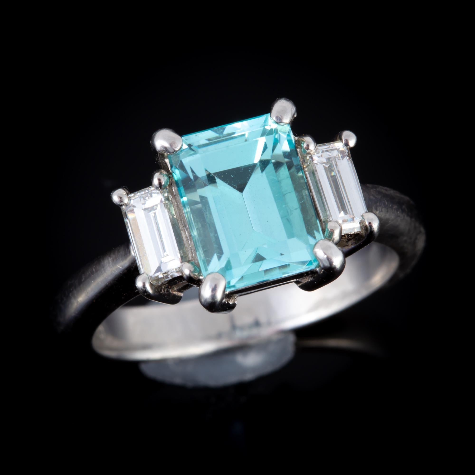 Rare 2.48 Carat Paraiba Tourmaline and Diamond Ring set in Platinum For Sale 2