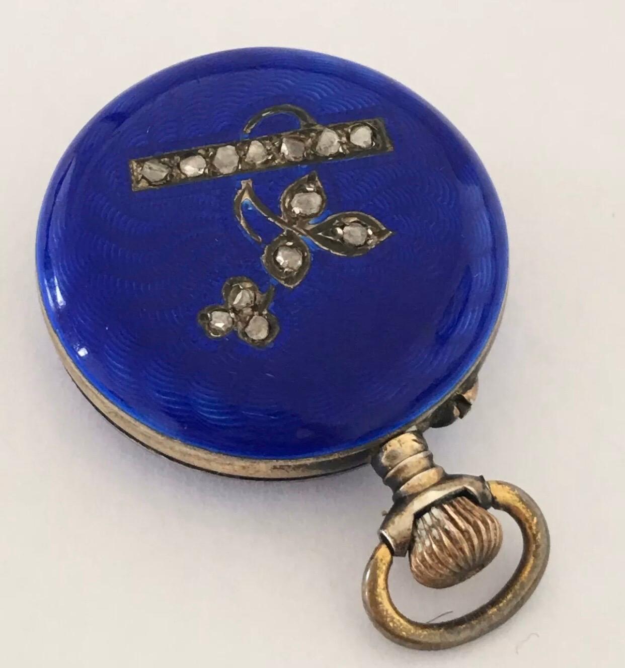 Montre de poche Fob en émail et diamants bleu nuit en vente 1