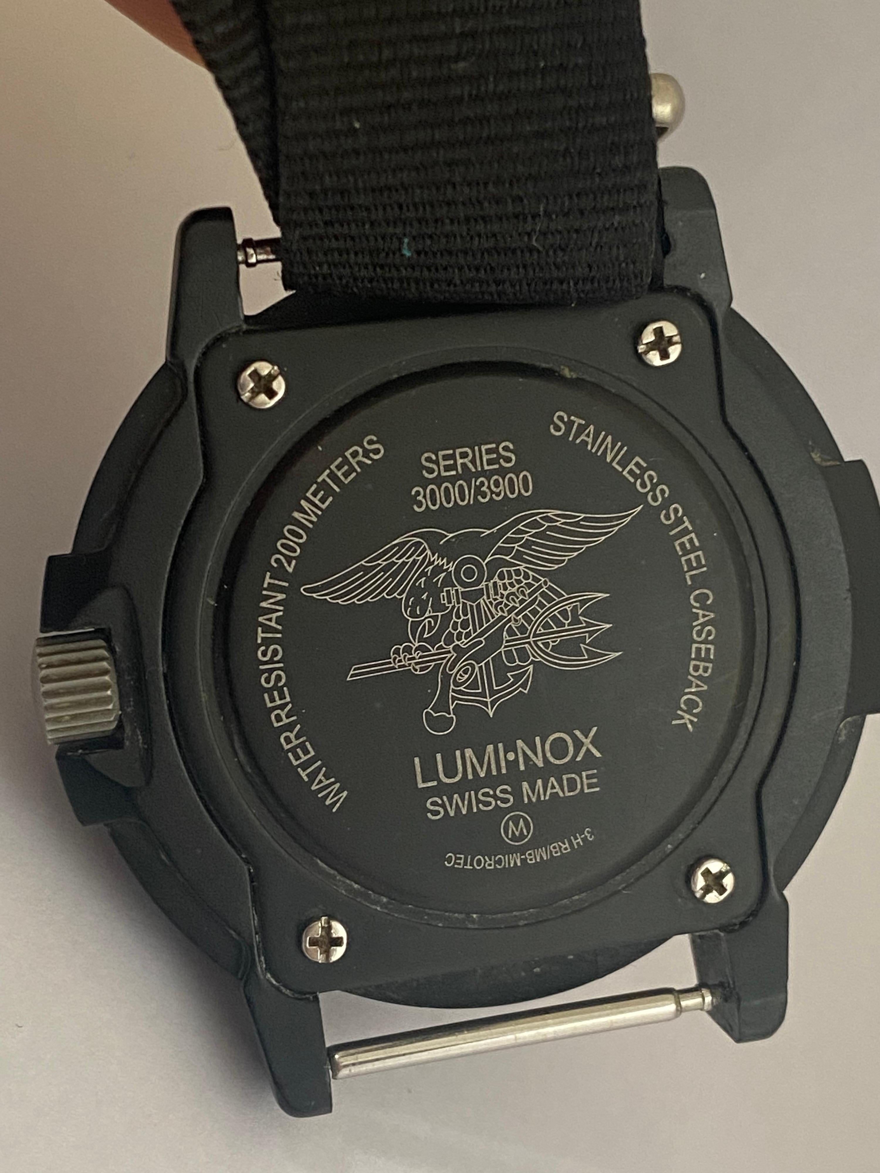 Luminox Series 3000/3900 Stainless Steel Back Quartz Wristwatch  For Sale 5