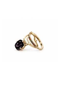 Bague tibétaine contemporaine en or rose dix-huit carats avec spinelle et diamants