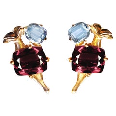 Eighteen Karat Yellow Gold Contemporary Stud Earrings with Berry Tone Garnets