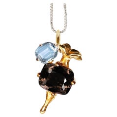 Eighteen Karat Yellow Gold Pendant Necklace with Dark Quartz and Blue Topaz