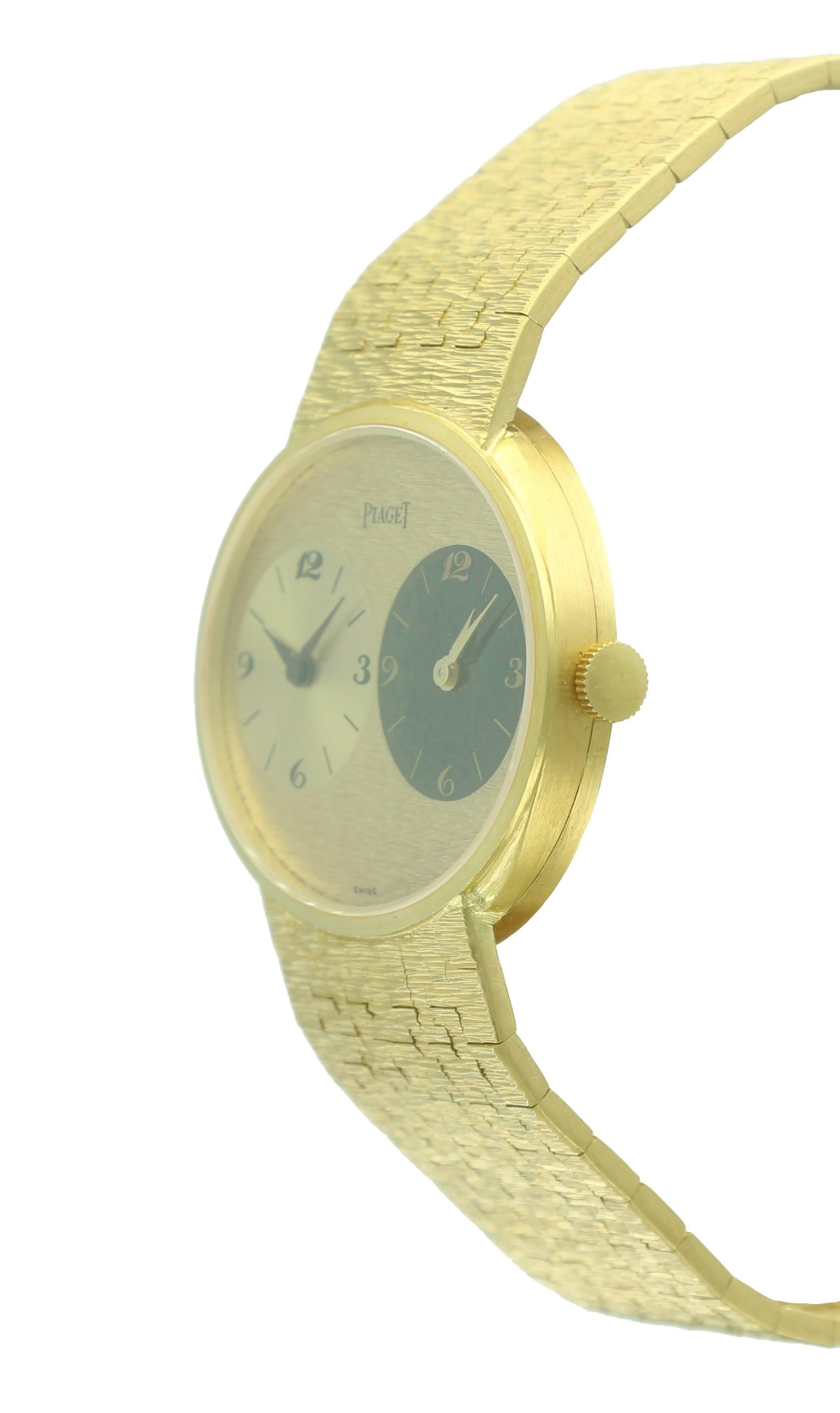 Piaget Yellow Gold Dual-Time Wristwatch Ref 612501 In Excellent Condition For Sale In Beverly Hills, CA