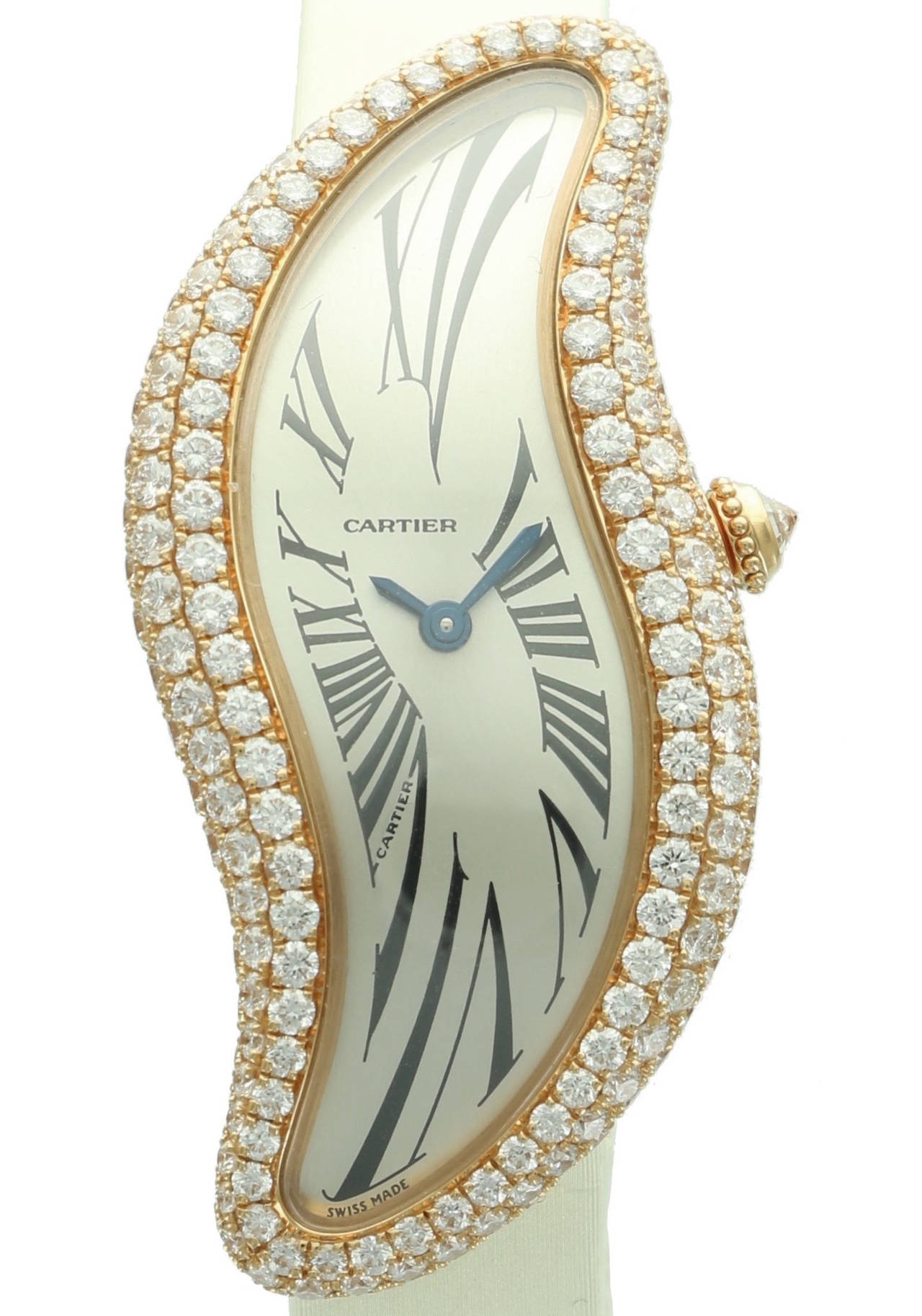 The Cartier Baignoire shape is one of the brands most iconic and well known models. This particular reference of the Baignoire model puts a spin on the shape, creating an elegant, fluid shape similar to the Cartier Crash. This watch is sure to