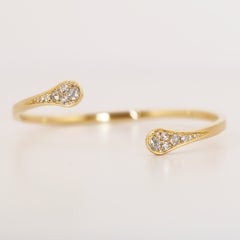 18 Karat Yellow Gold Rose-cut Diamond Brilliant-cut Diamond Cuff Bracelet