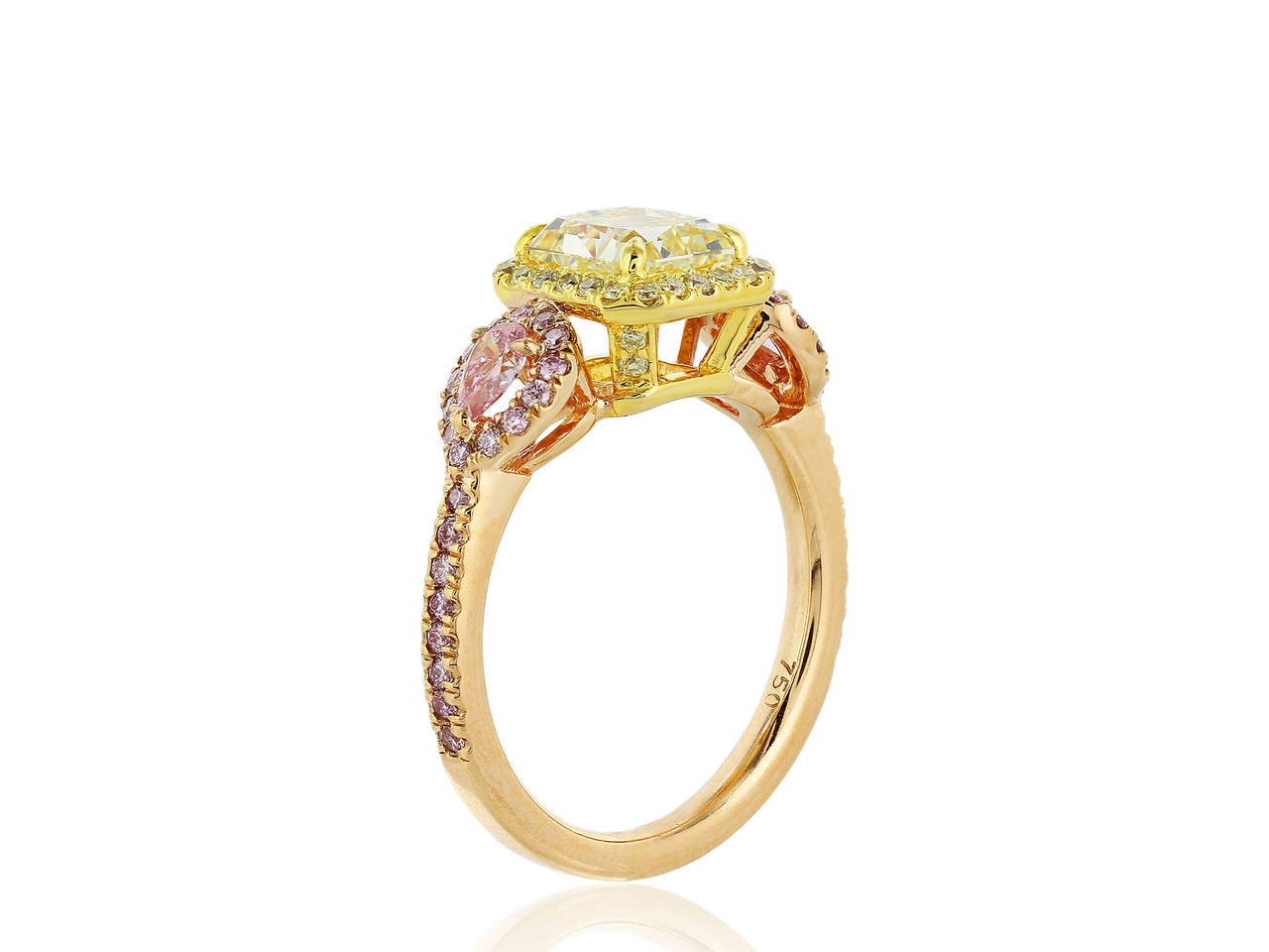 GIA Certified 1.67 Carat Fancy Yellow VVS2 with Pink Diamonds Ring In New Condition For Sale In Chestnut Hill, MA