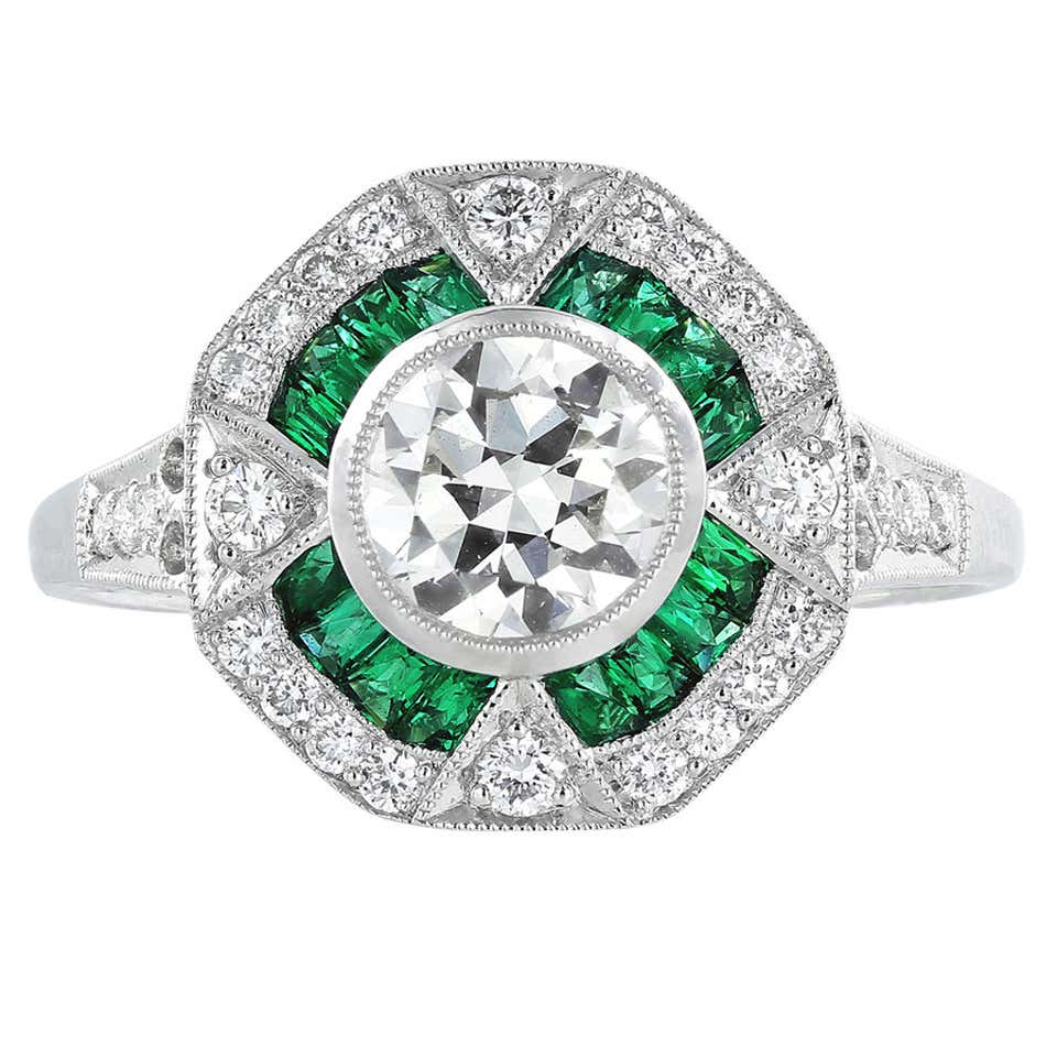 Emerald Diamond Engagement Ring For Sale at 1stDibs