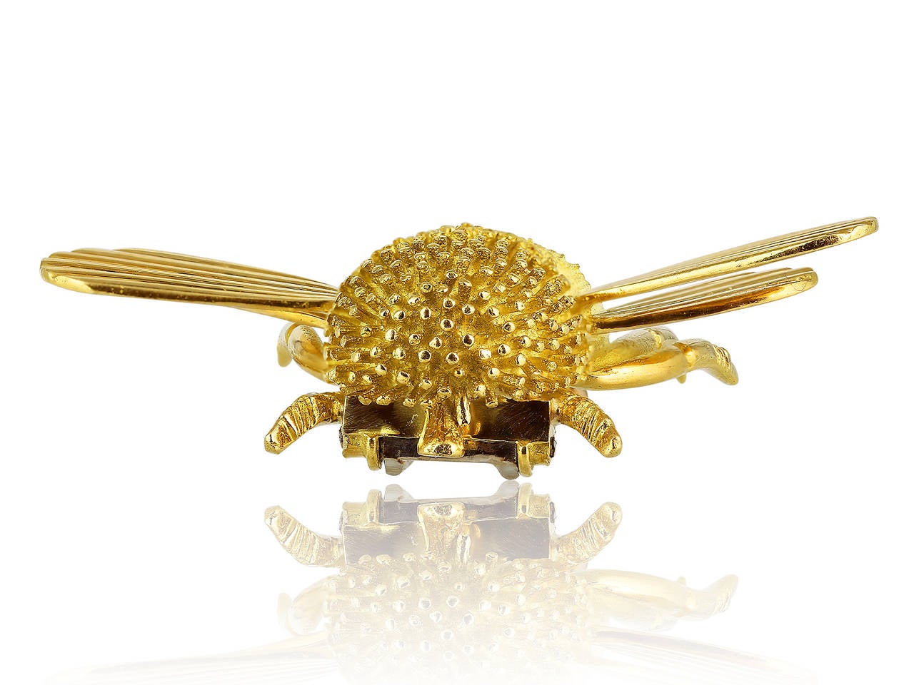 18 karat yellow gold textured bee estate pin with engraved details. Signed TURI