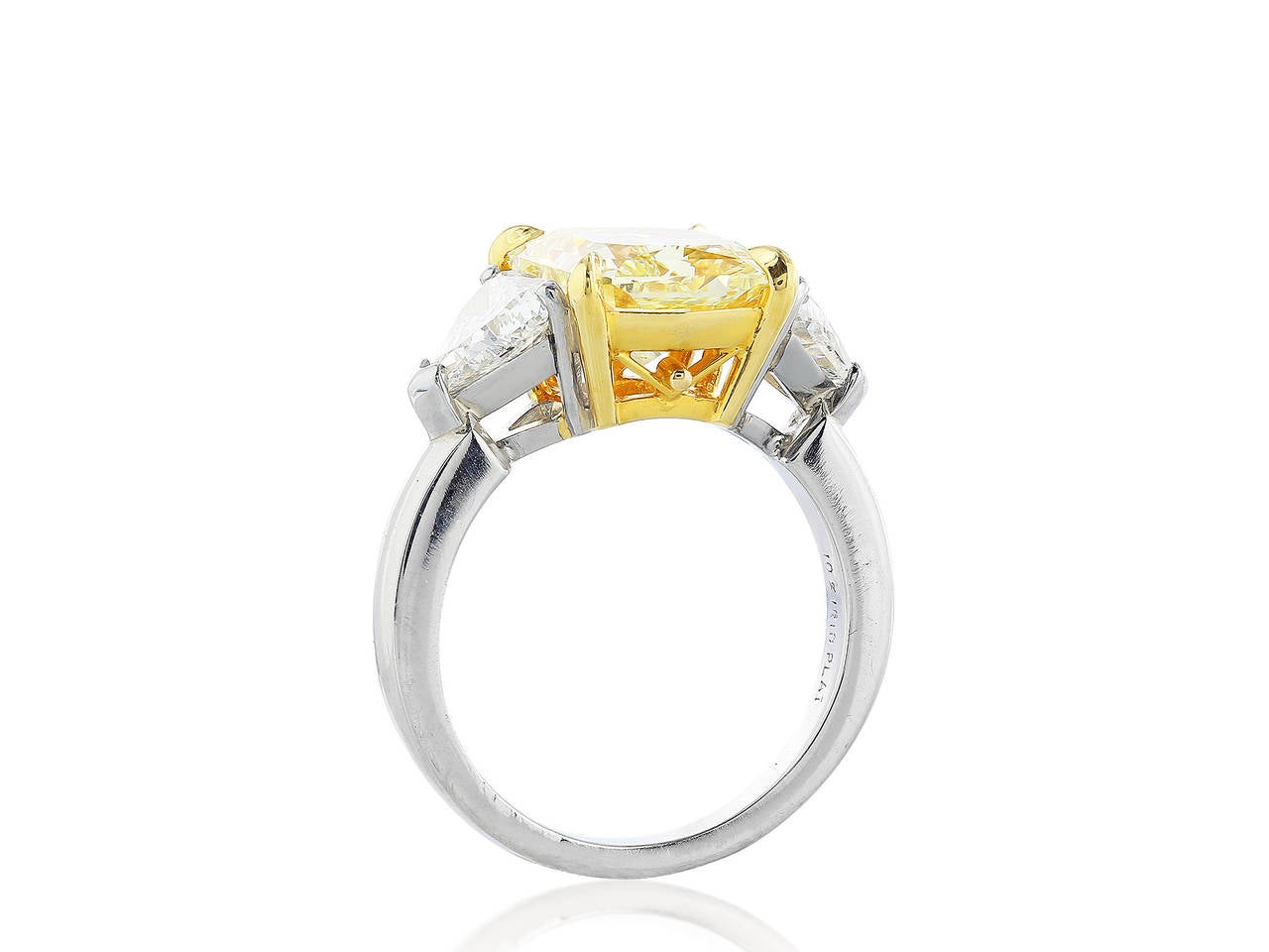 Contemporary 3.64 Carat Fancy Yellow Diamond Ring For Sale