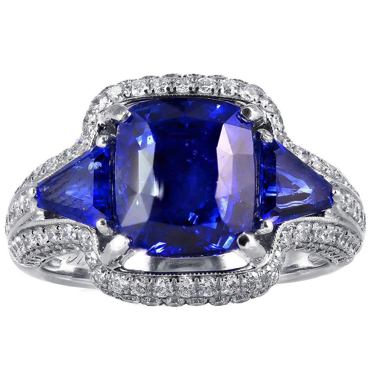 4.73 Carat Sapphire Diamond Gold Three-Stone Ring For Sale