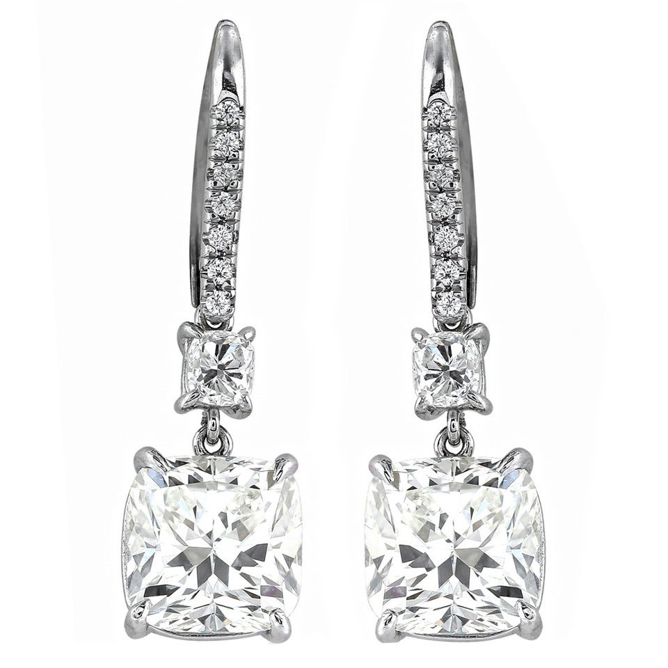 Harry Winston 6.11 Carat Diamond Platinum Dangle Earrings For Sale