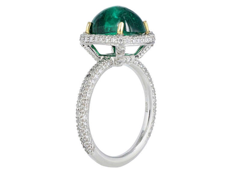 4.01 Carat Cabochon Columbian Emerald Diamond Solitaire Ring In Excellent Condition For Sale In Chestnut Hill, MA