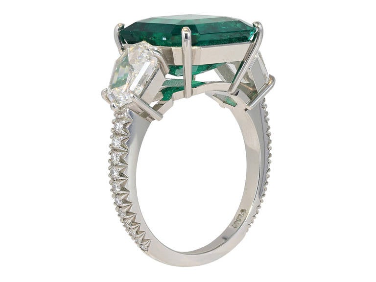 Emerald Cut 5.48 Carat Colombian Emerald Diamond Platinum Three Stone Ring For Sale