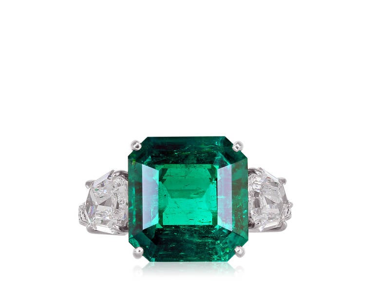 Women's 5.48 Carat Colombian Emerald Diamond Platinum Three Stone Ring For Sale
