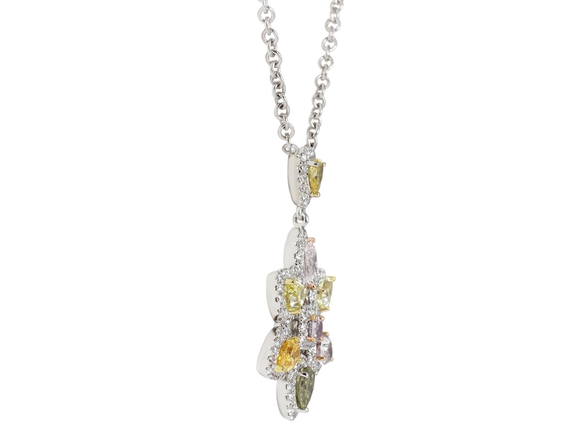 2.63 Carat Fancy Color Diamond Gold Pendant In Excellent Condition For Sale In Chestnut Hill, MA