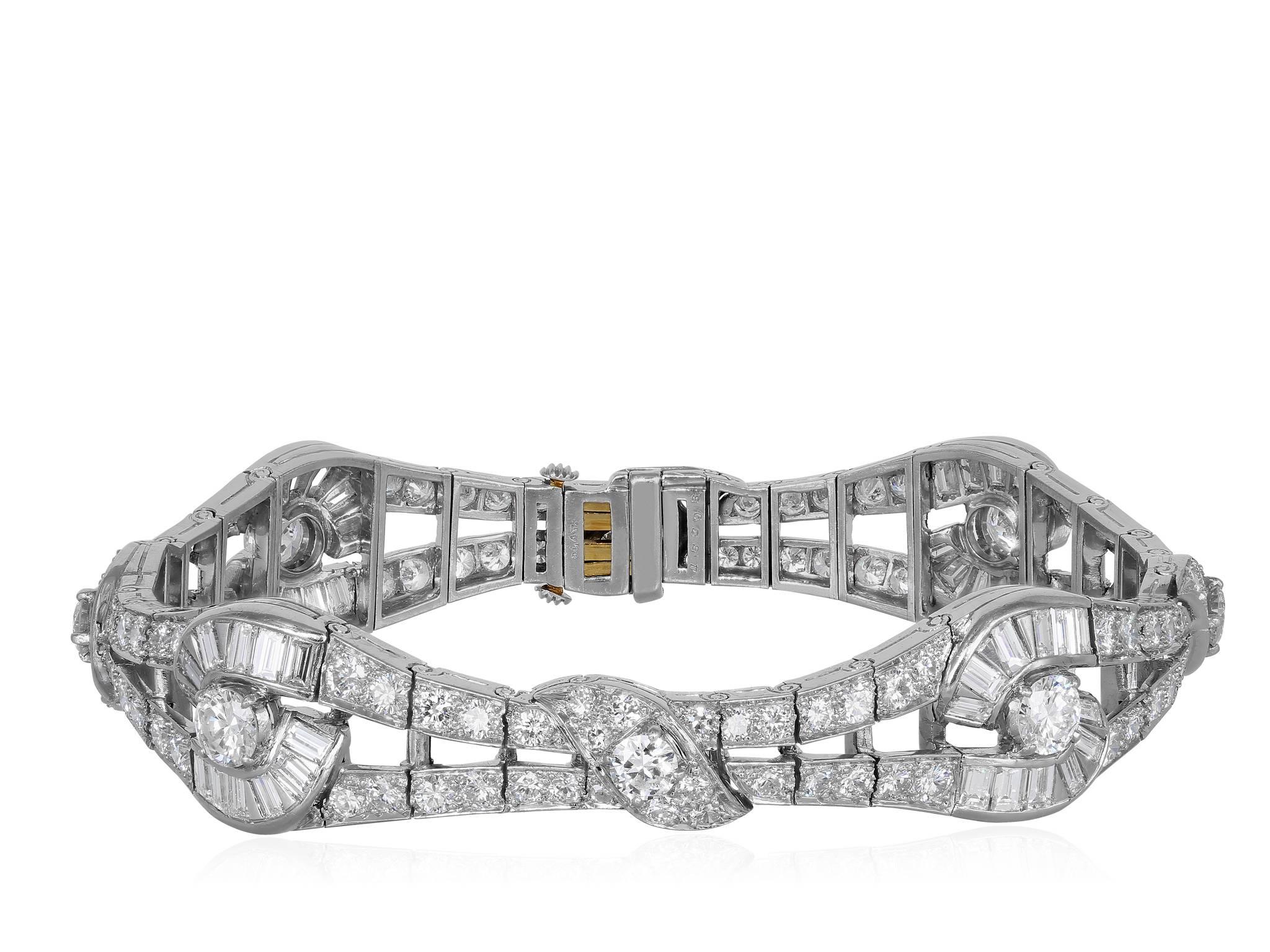 Oscar Heyman Art Deco platinum diamond bracelet with baguette and round brilliant cut diamonds.