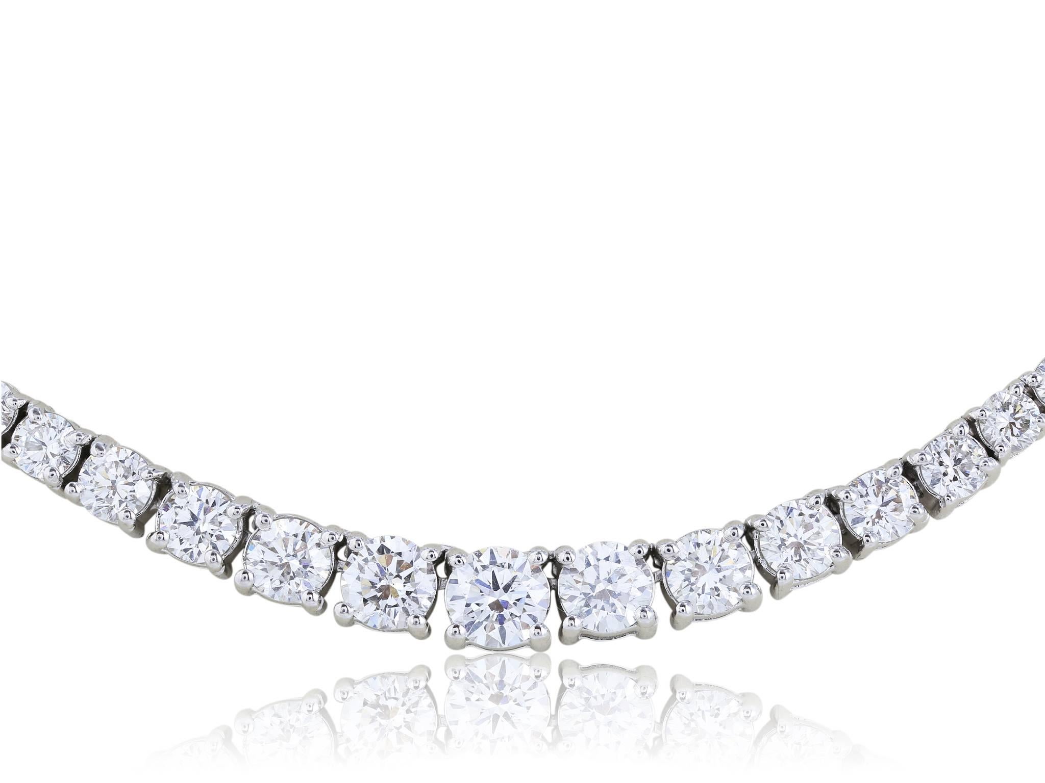 20.87 Carat Diamond Gold Riviere Necklace In Excellent Condition For Sale In Chestnut Hill, MA