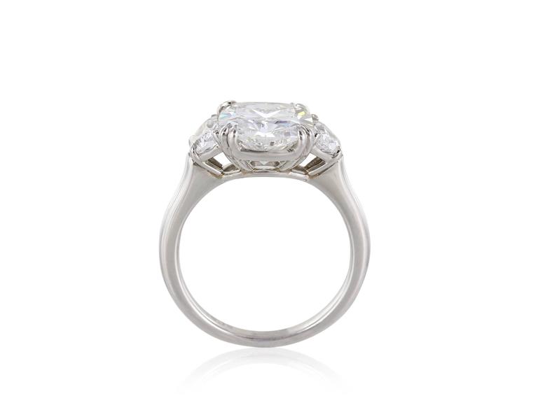 Women's or Men's 4.01 Carat GIA Certified G SI2 Cushion Cut Diamond Platinum Engagement Ring For Sale