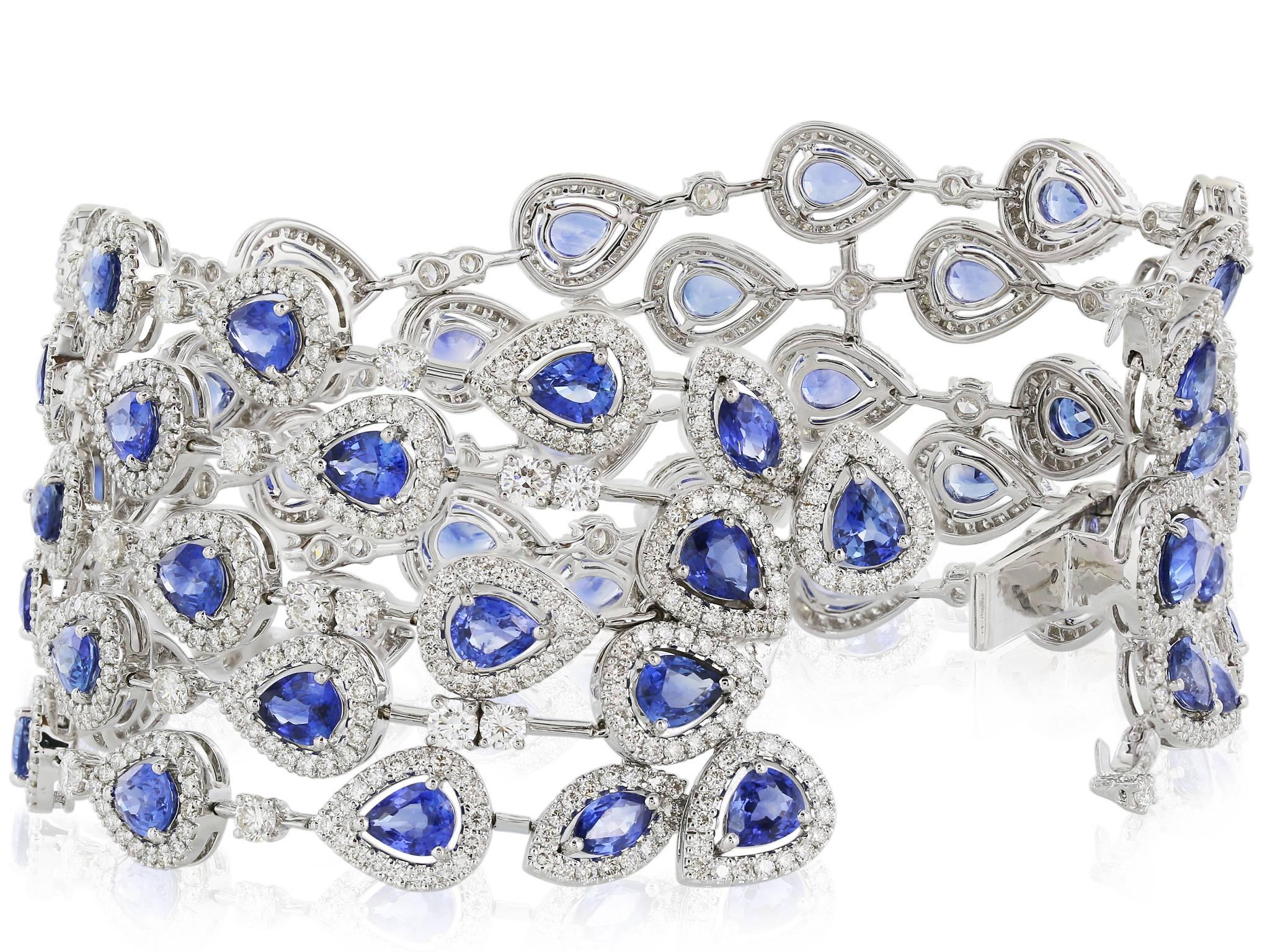 19.48 Carat Sapphire 10.77 Carat Diamond Gold Bracelet In Excellent Condition For Sale In Chestnut Hill, MA