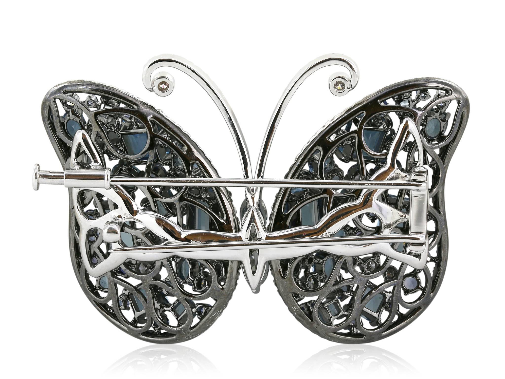Aquamarine Sapphire Diamond Butterfly Brooch In Excellent Condition For Sale In Chestnut Hill, MA
