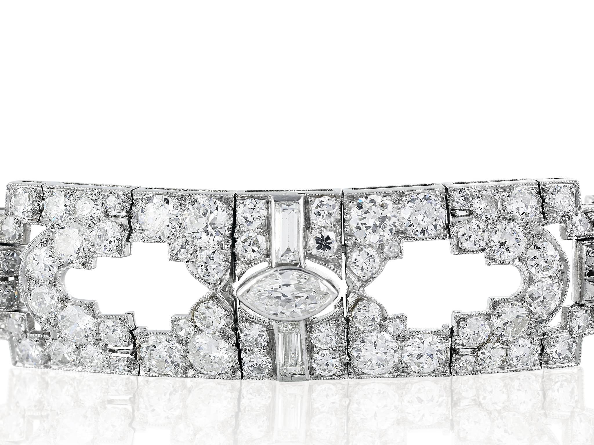 Art Deco Platinum Deco bracelet consisting of 292 old European cut diamond having a total weight of 9.50 carats.