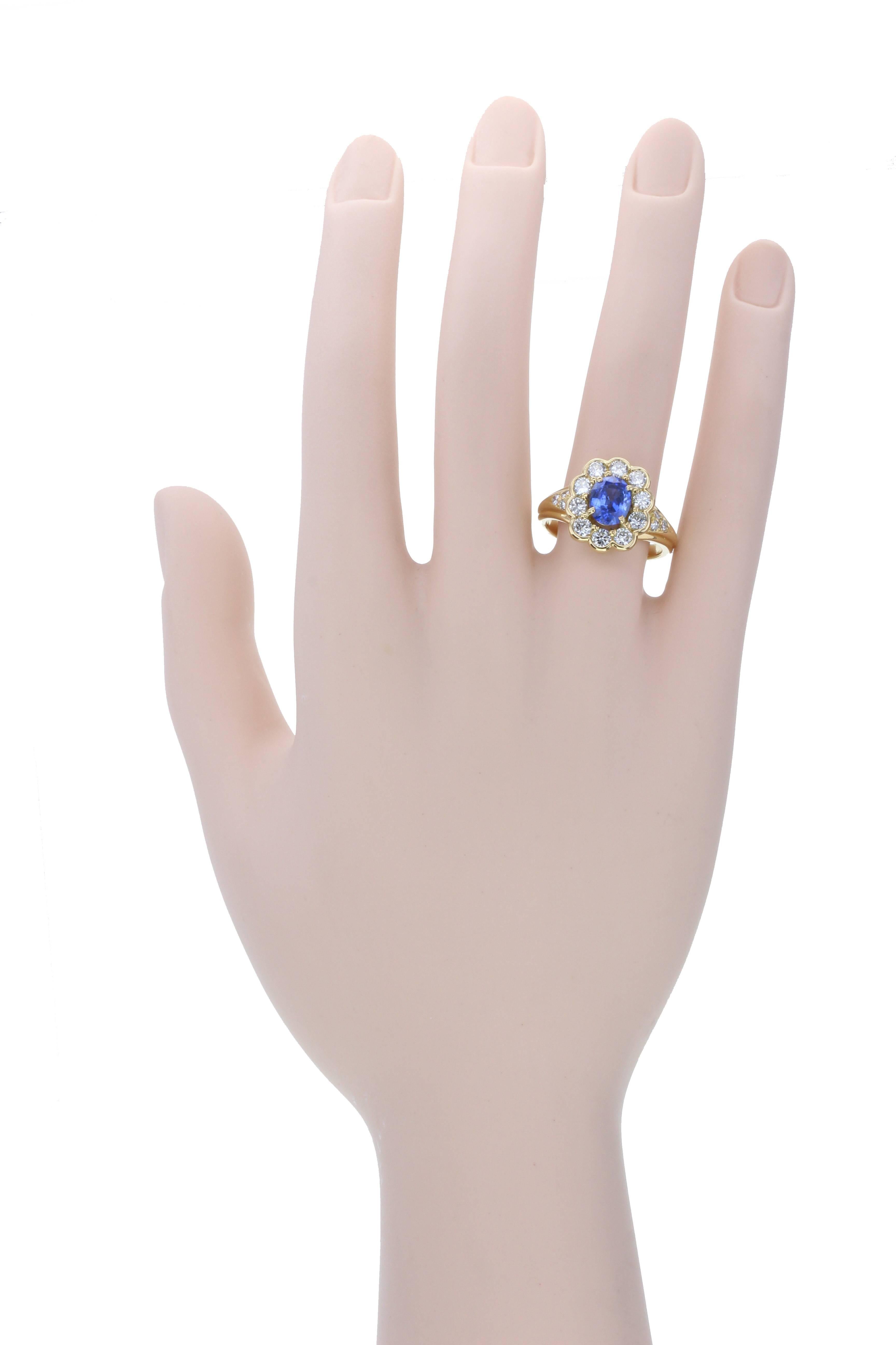 Oval Cut Blue Sapphire Diamond Oval Cluster Gold Ring For Sale