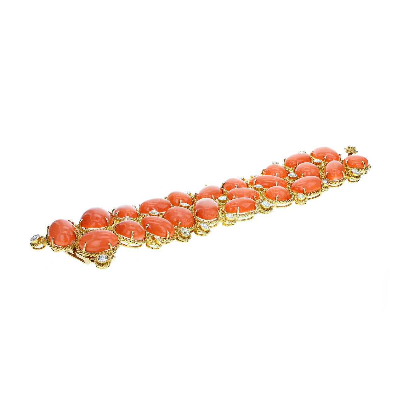 1970s Van Cleef & Arpels Coral Diamond Gold Bracelet In Excellent Condition For Sale In Newcastle Upon Tyne, GB